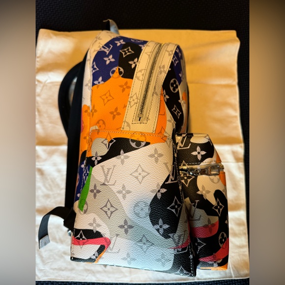 AUTHENTIC - LOUIS VUITTON - Discovery Backpack Monogram Portrait - Picture 11 of 14